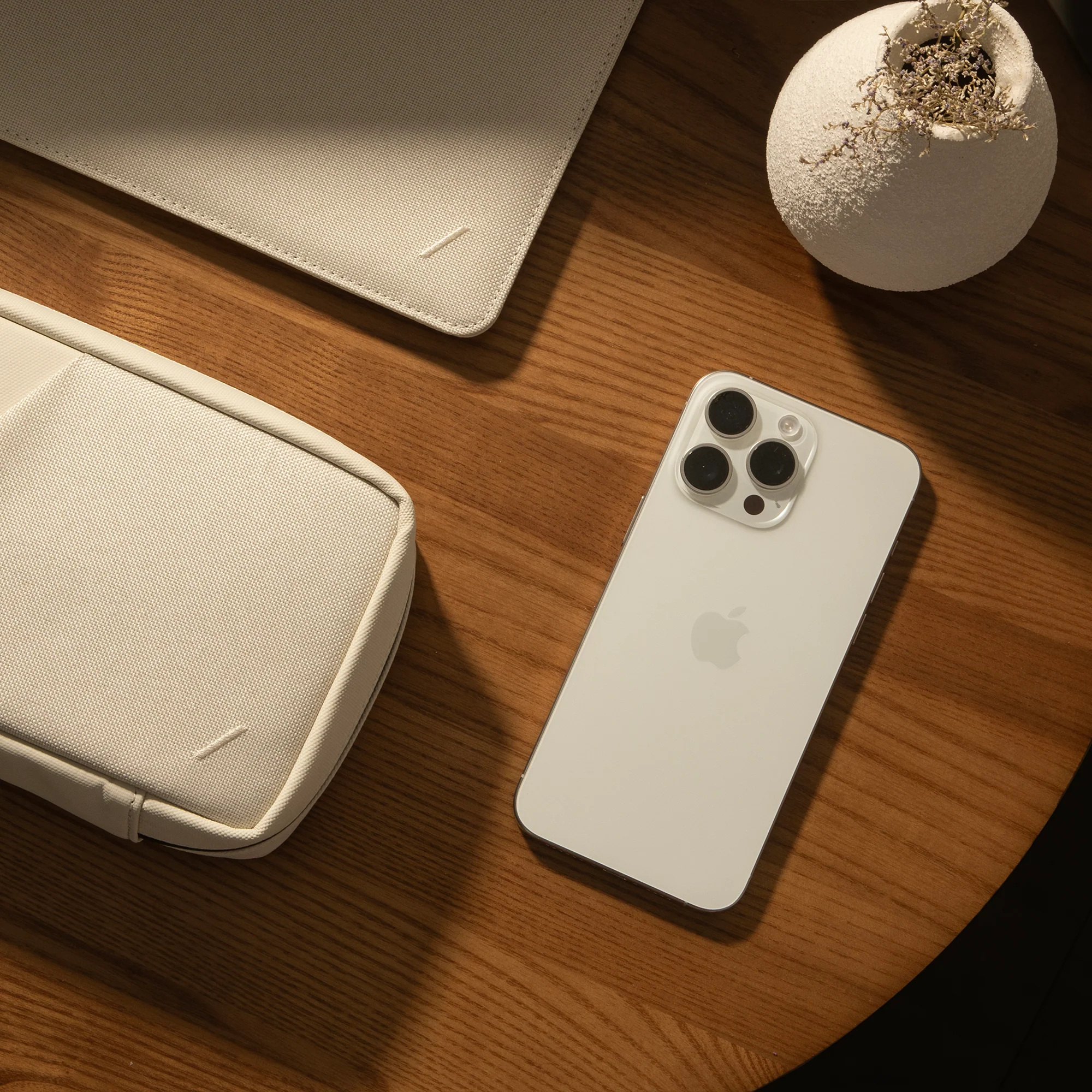 Stow Slim for MacBook (16") - Image 7